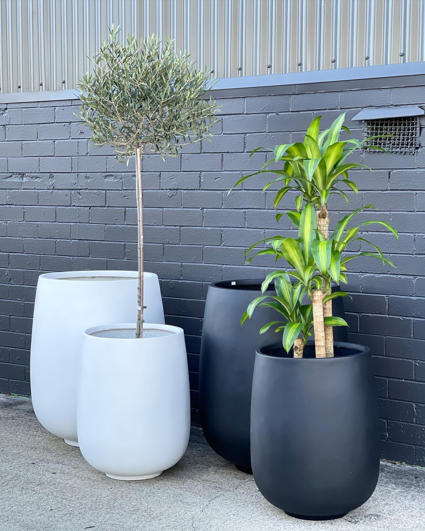 LA HS Duffle tallLightweight Pots Black Pick up/Delivery)