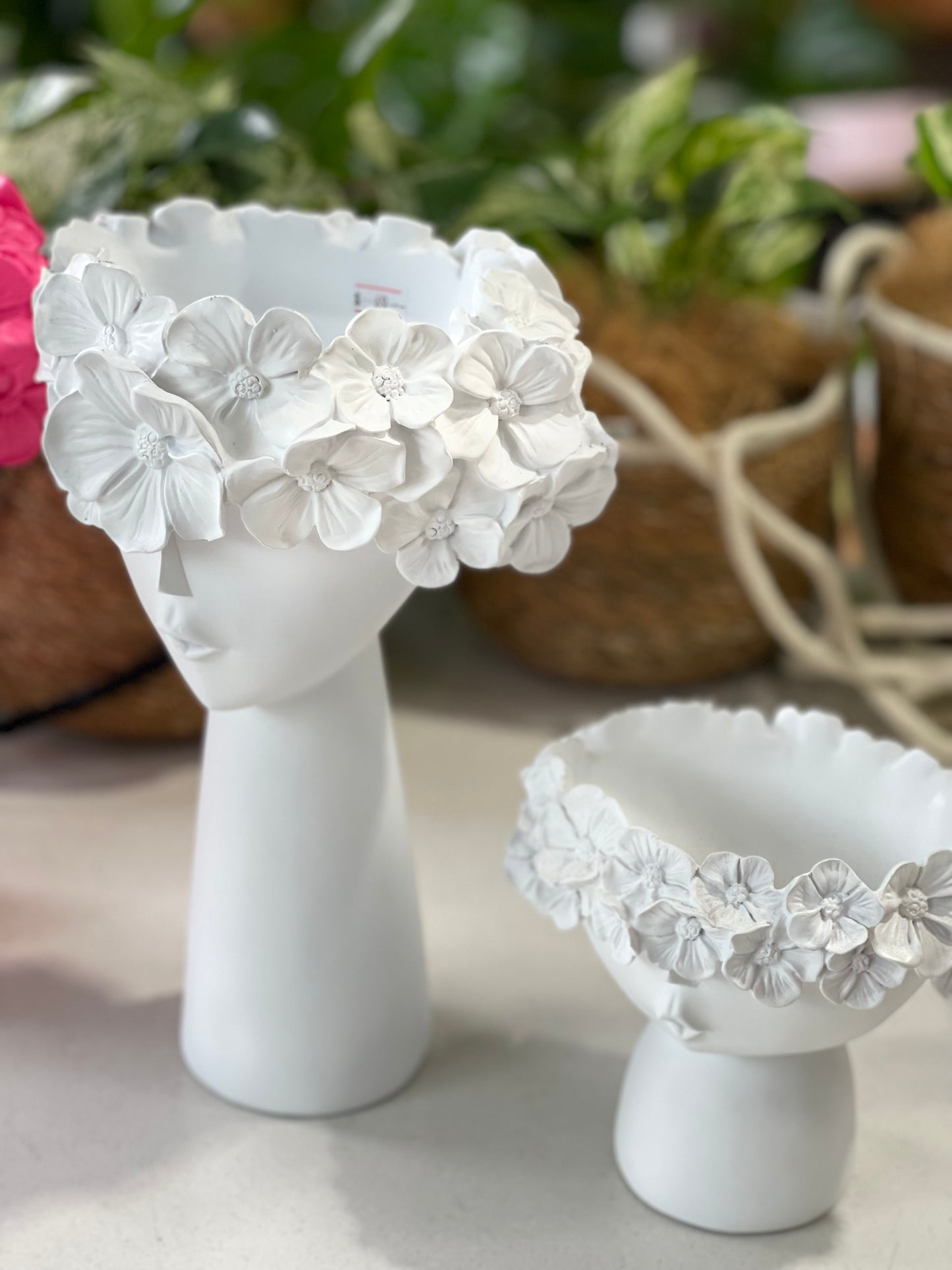 White flower girl vase (Pickup/delivery)